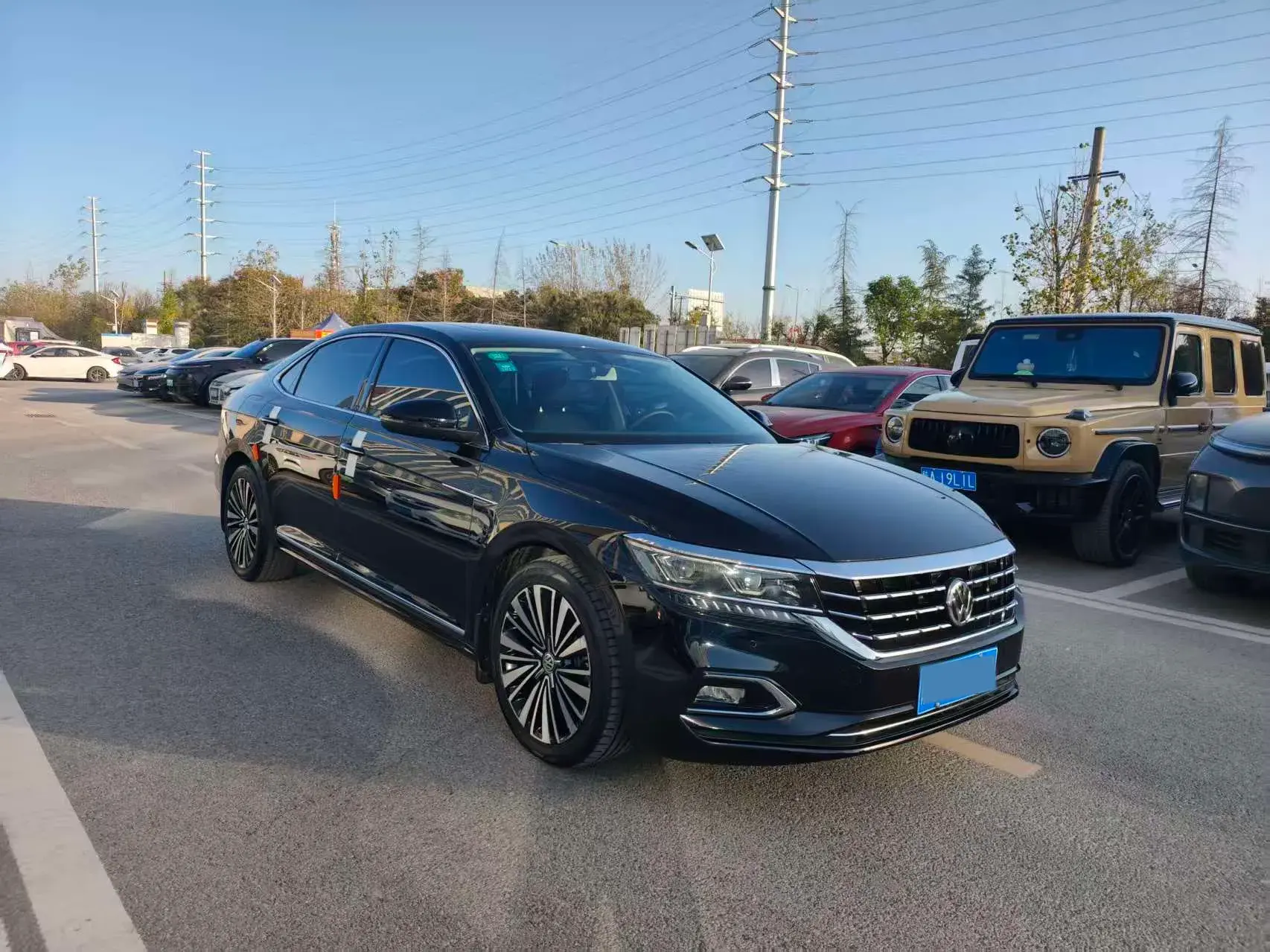 2019 VOLKSWAGEN PASSAT thumbnail 3