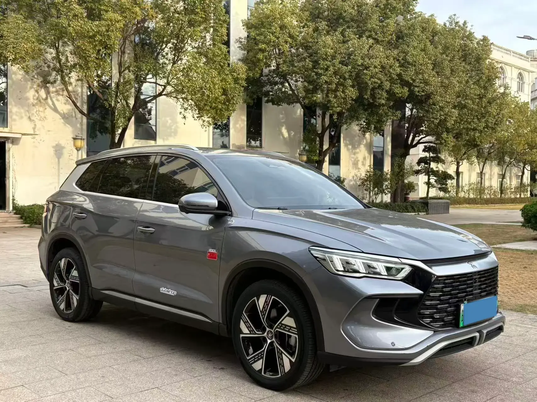 2023 BYD SONG thumbnail 3