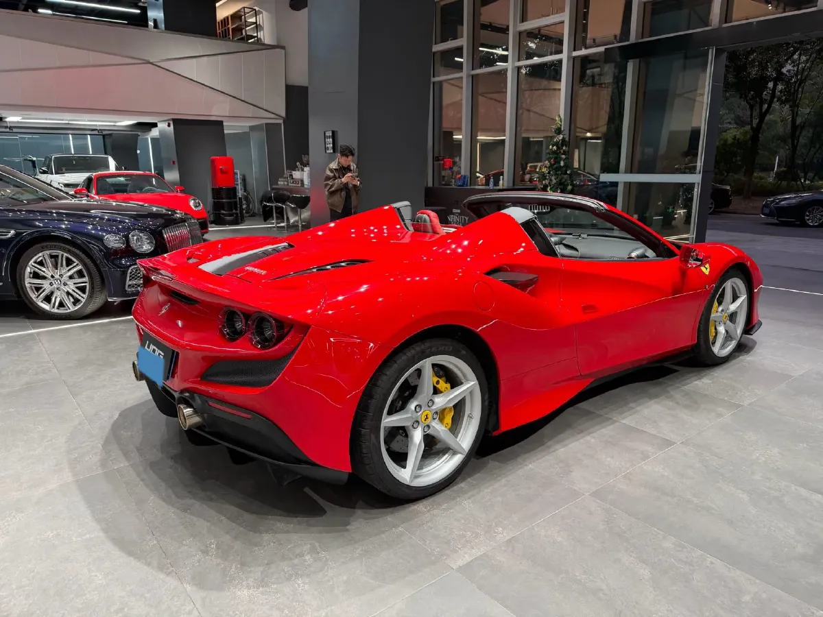 2020 Ferrari F8 3.9T 720HP V8 7DCT,autocango,china used car exporter,china ev exporter,chinese used car exporter,chinese used ev exporter