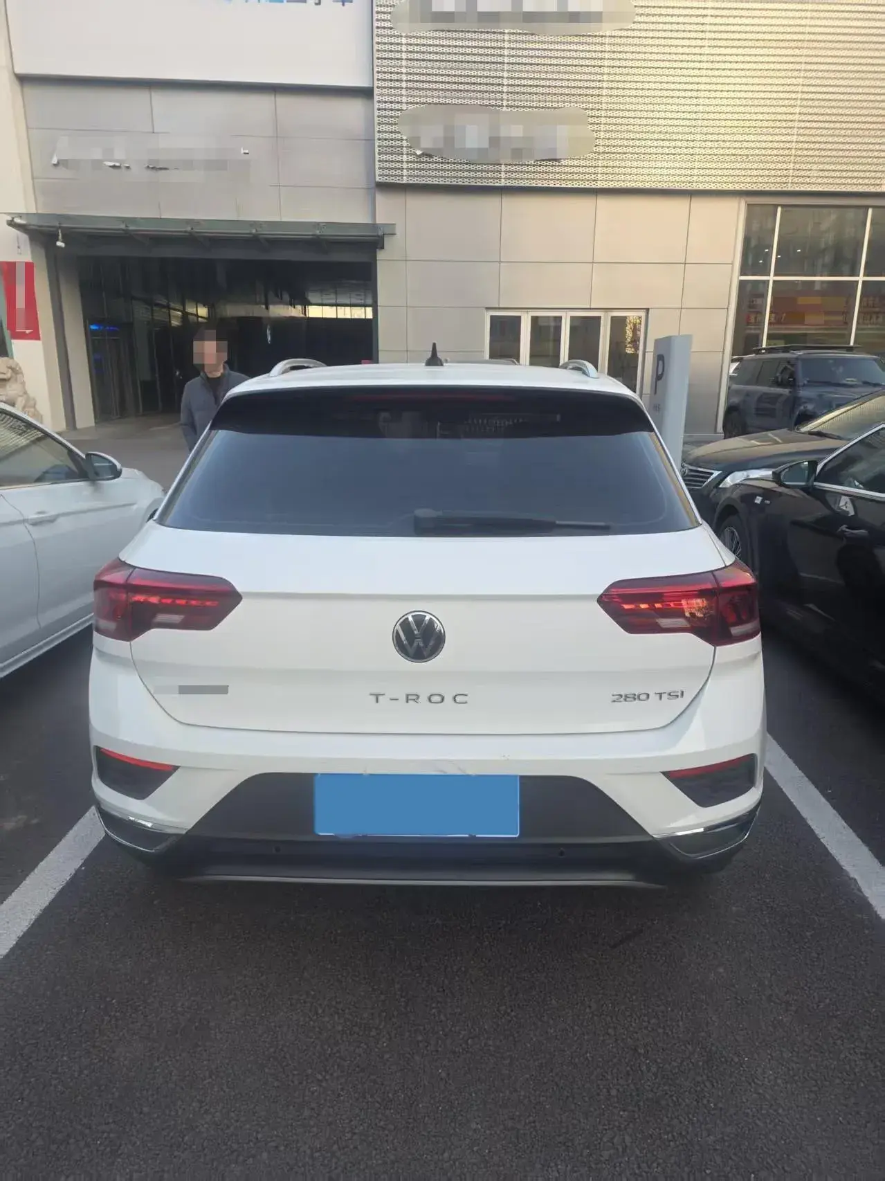 2021 VOLKSWAGEN T-ROC thumbnail 2