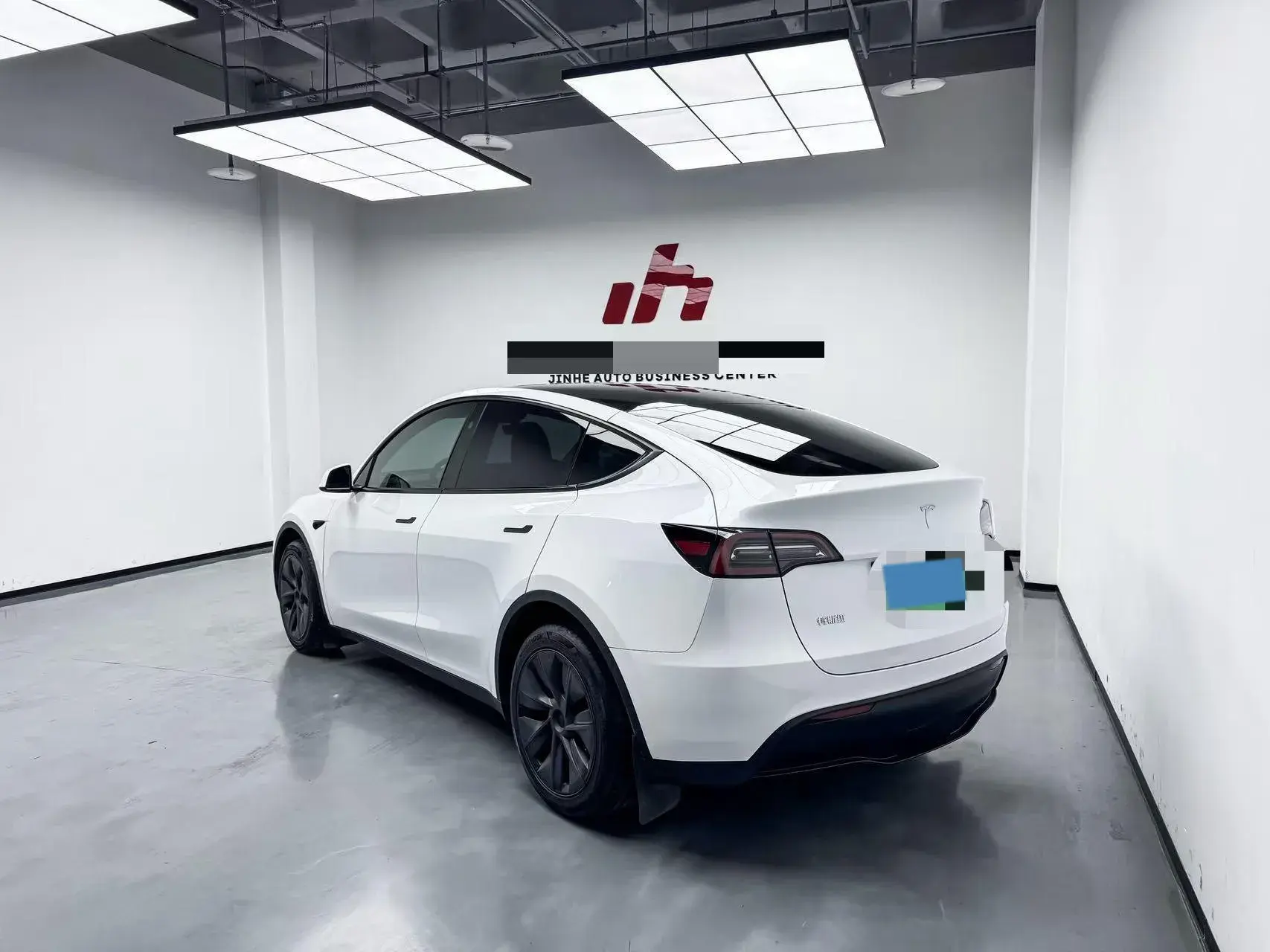 2024 TESLA MODEL thumbnail 4