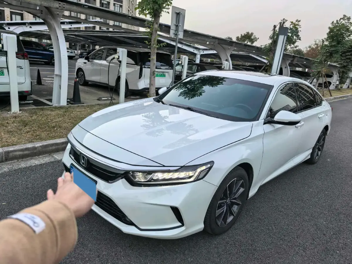 2022 Honda Inspire 1.5T 194HP L4 CVT