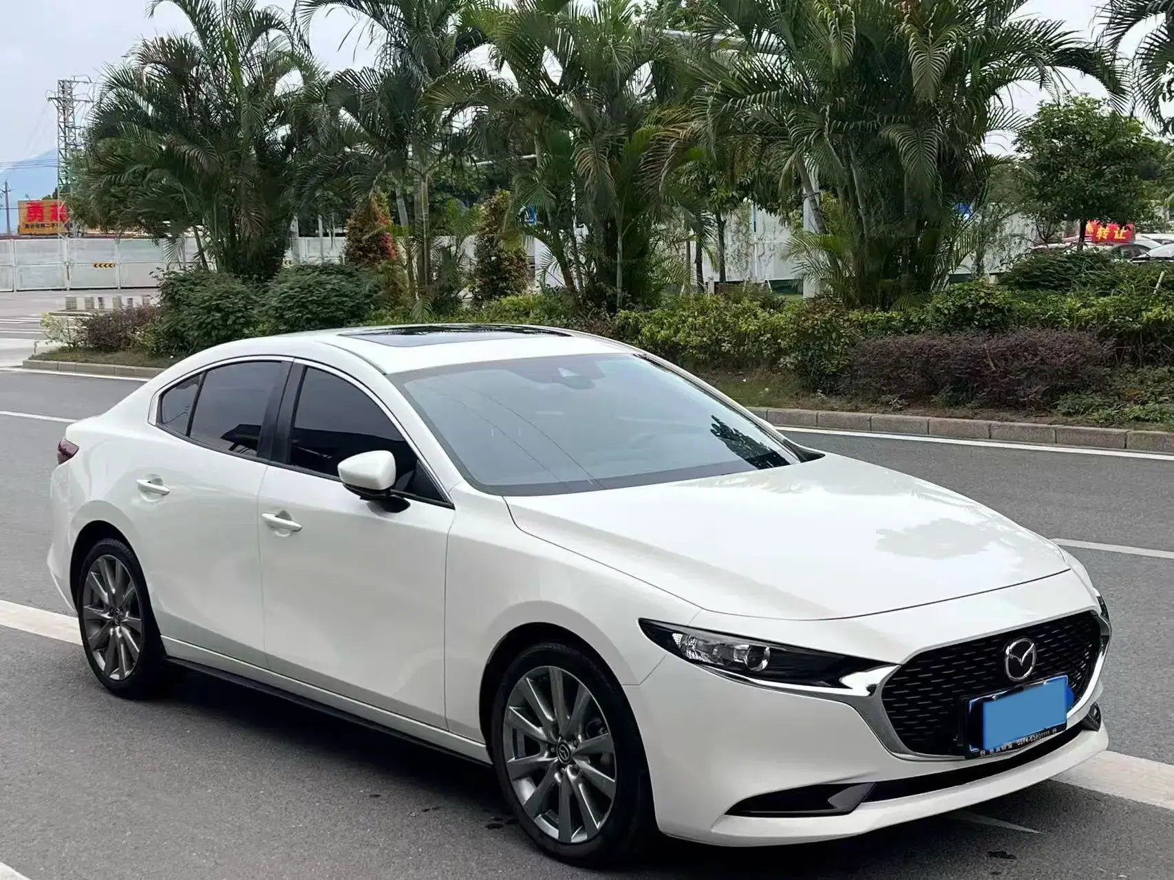 2022 MAZDA 3 thumbnail 2