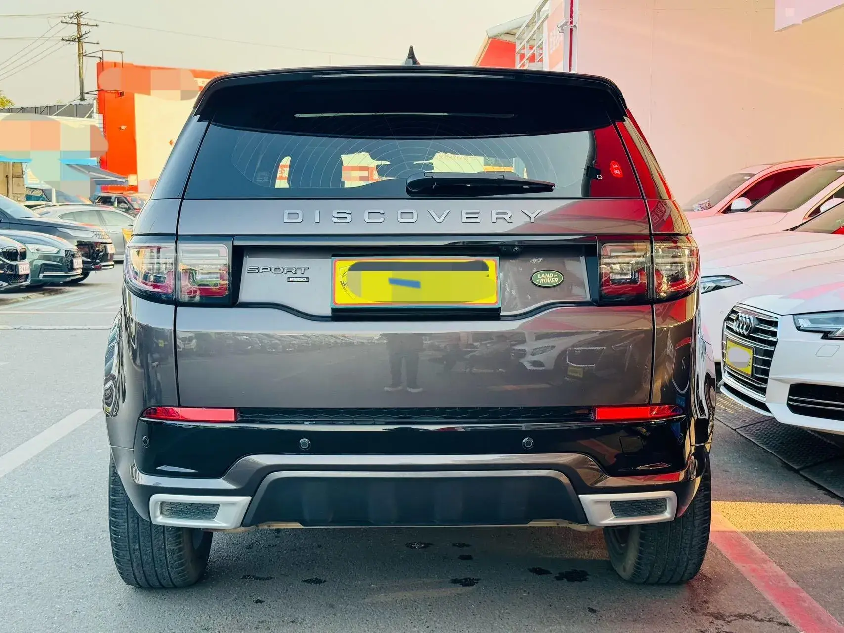 2022 LAND ROVER thumbnail 4