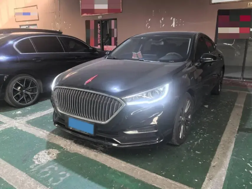 2019 HONGQI H5 view 1