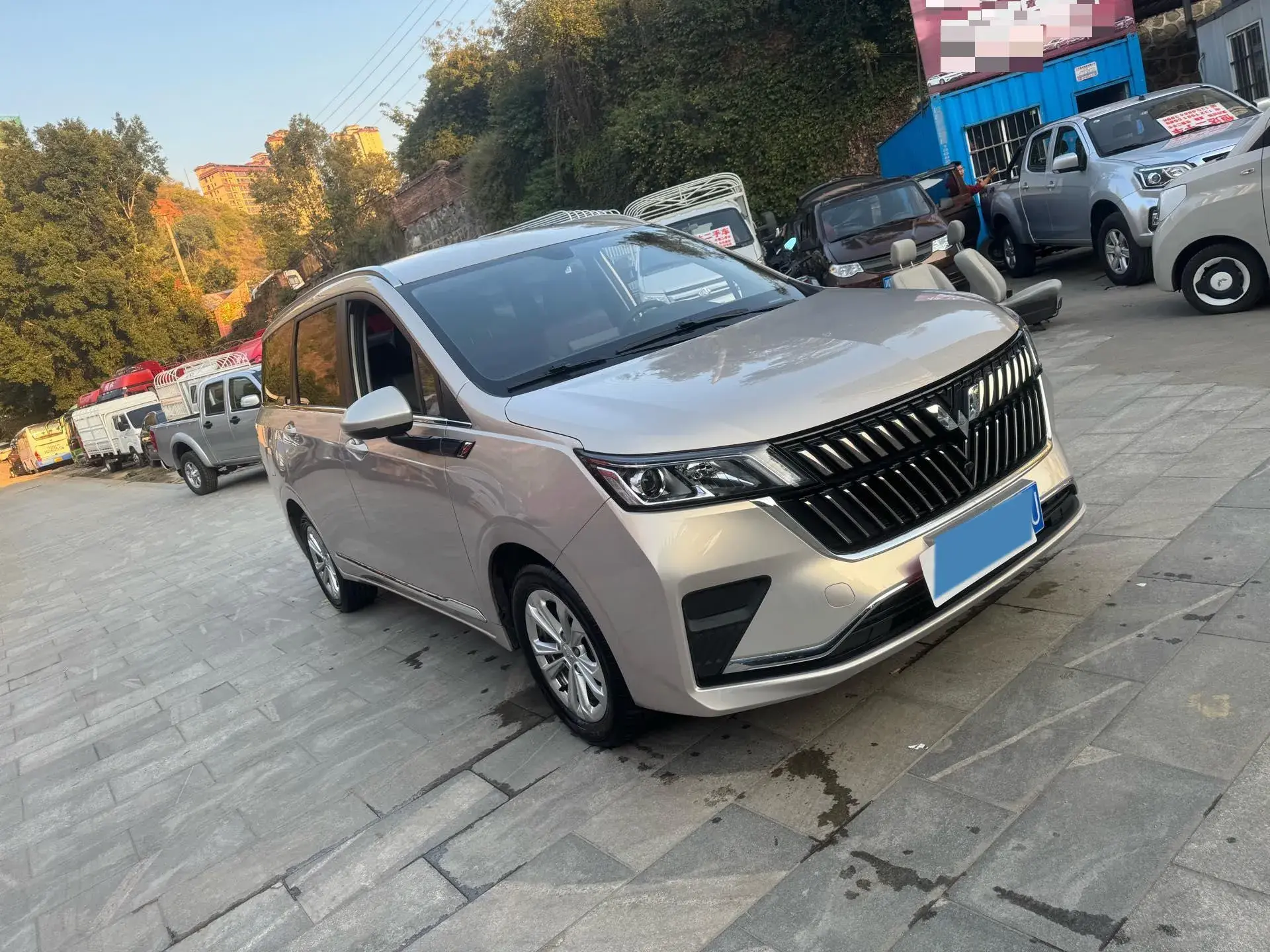 2022 WULING JIACHEN thumbnail 3
