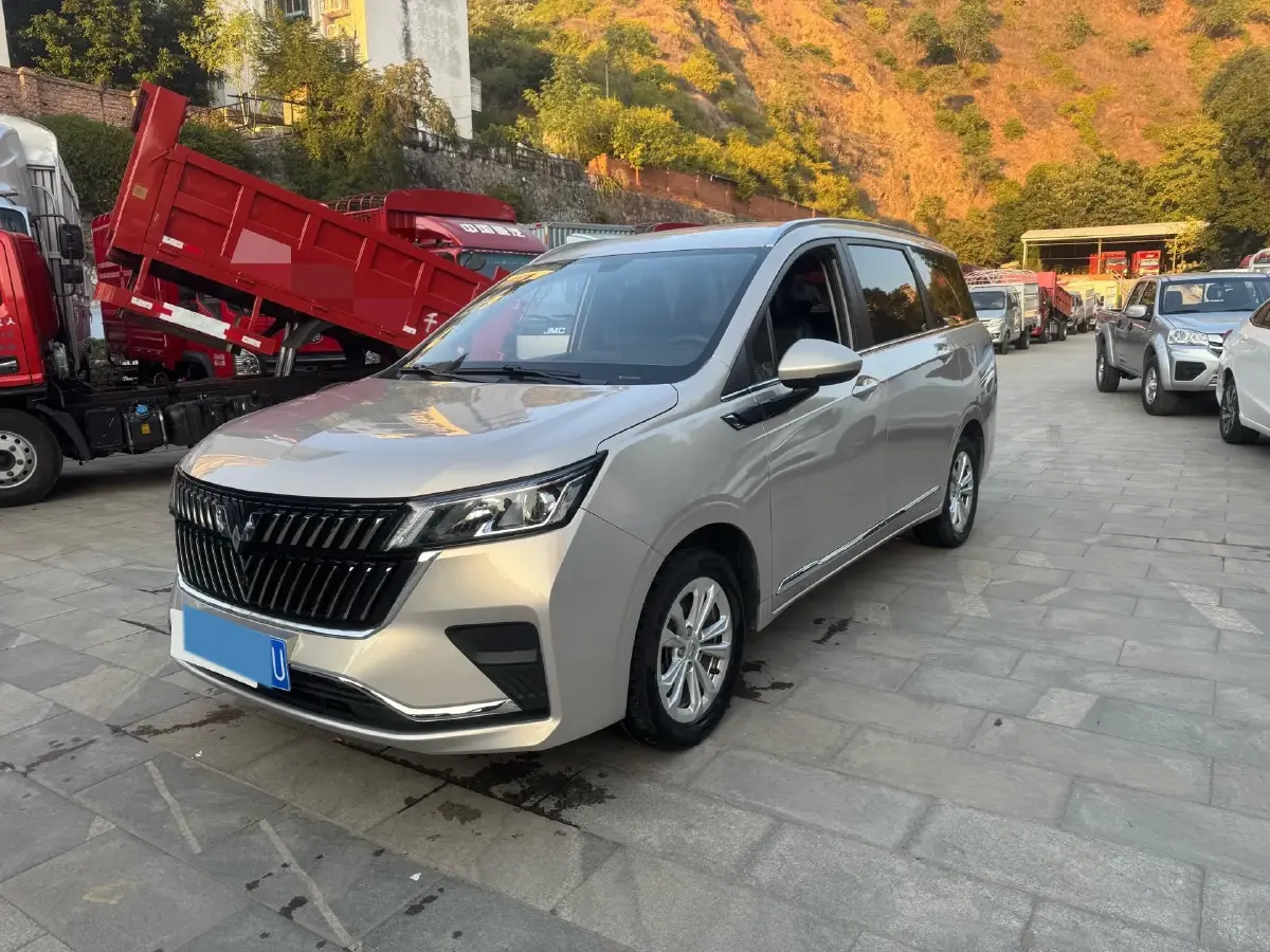 2022 WuLing JiaChen 1.5T 147HP L4 6MT
