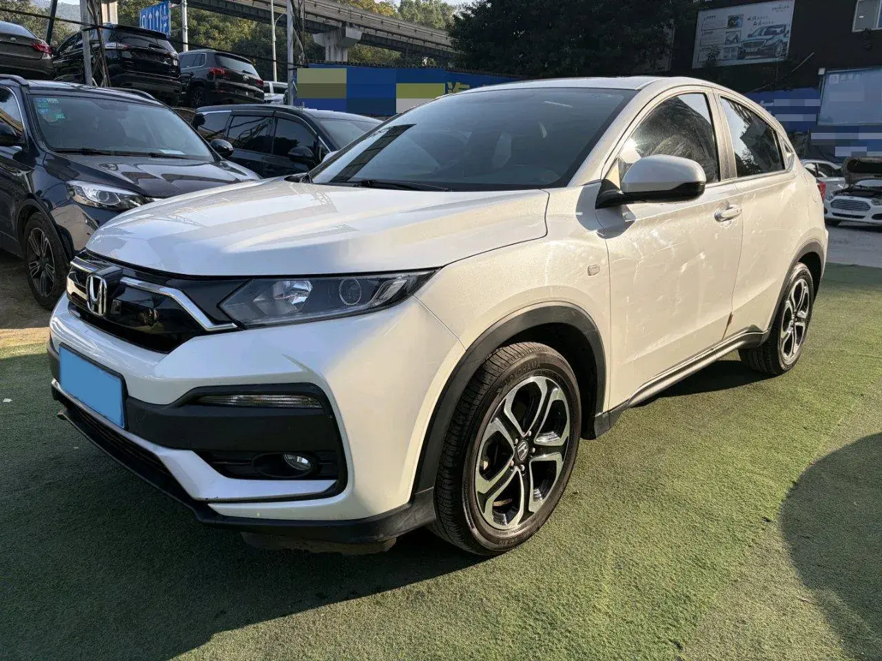 2021 HONDA XR-V view 1