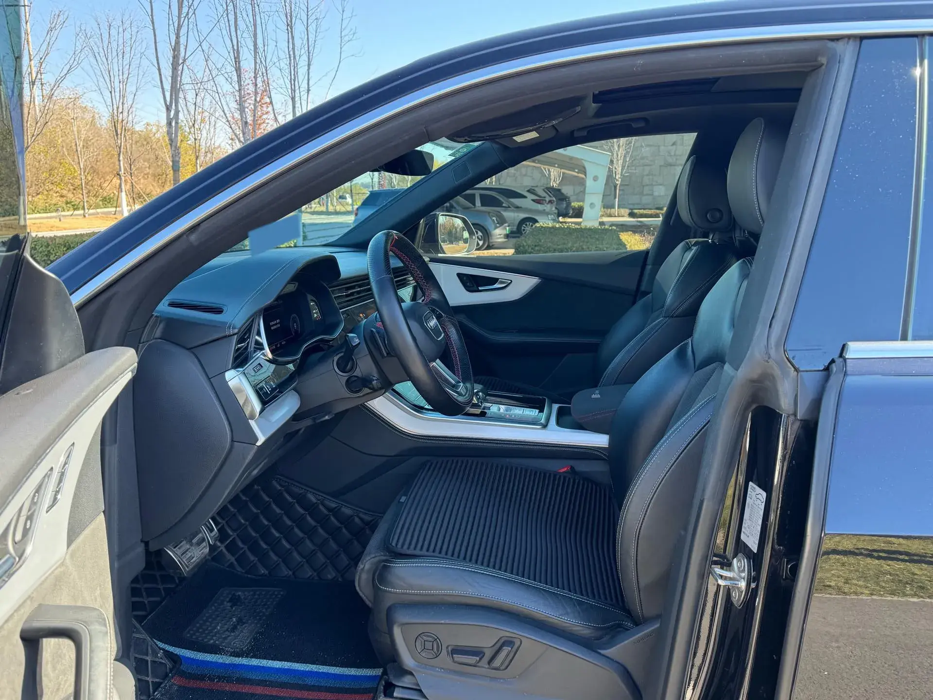 2019 AUDI Q8 thumbnail 4