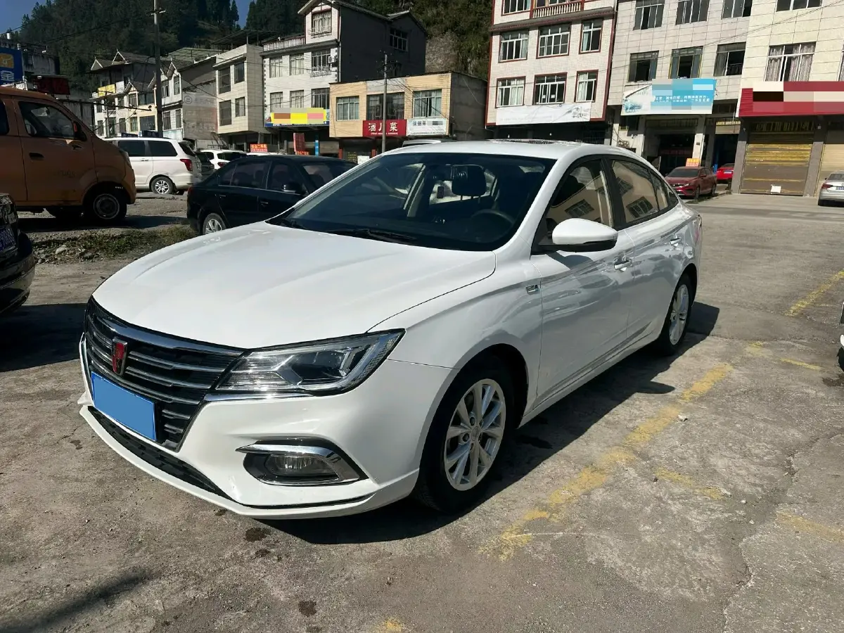 2019 Roewe i5 1.5L 120HP L4 CVT