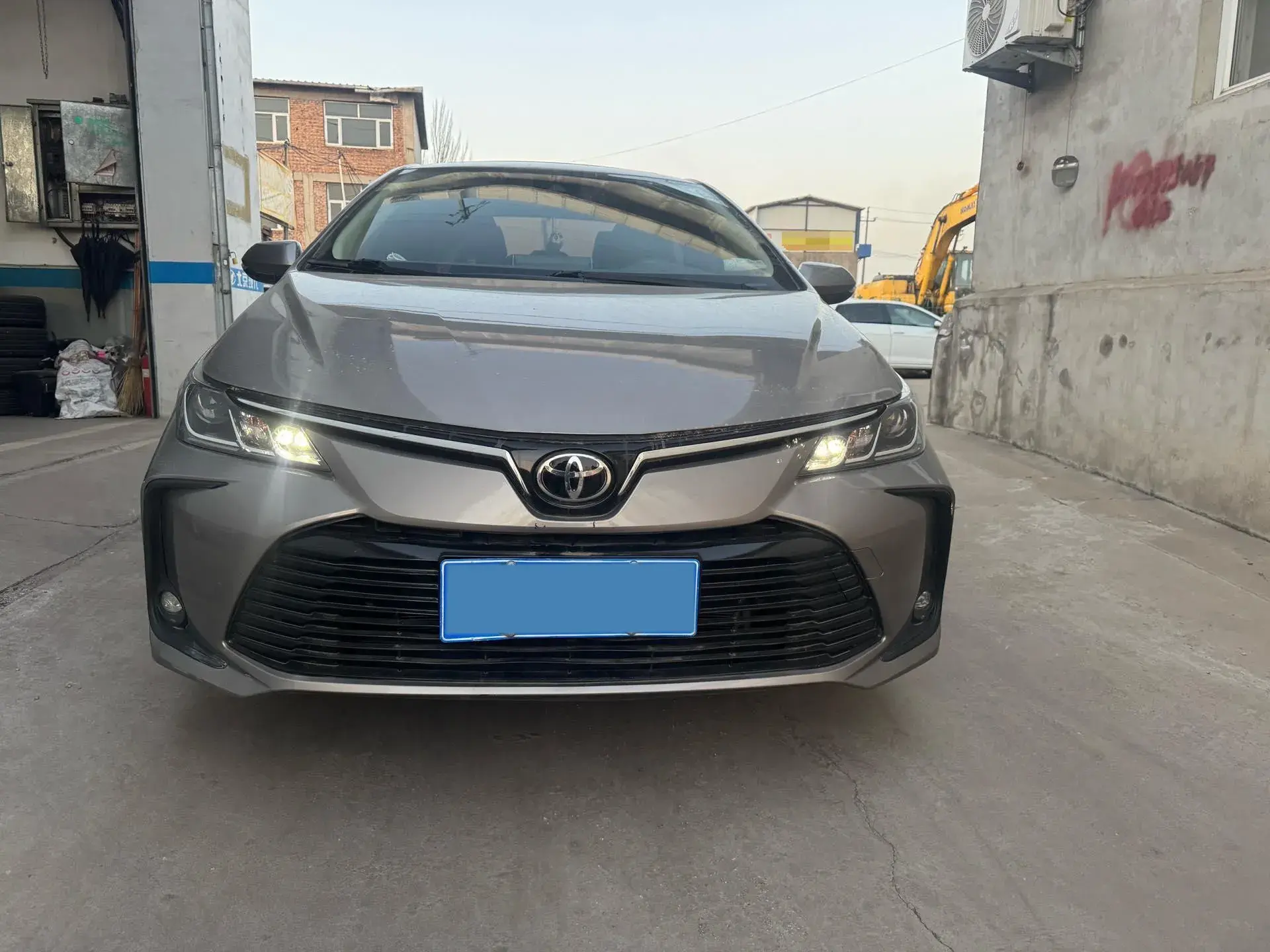 2021 TOYOTA COROLLA thumbnail 2