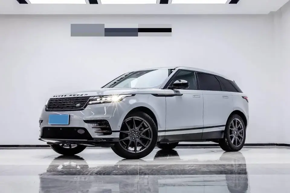 2024 LAND ROVER view 1