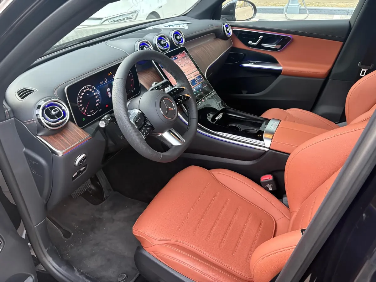 2025 Mercedes-Benz GLC Class 2.0T 258HP L4 9AT,autocango,china used car exporter,china ev exporter,chinese used car exporter,chinese used ev exporter