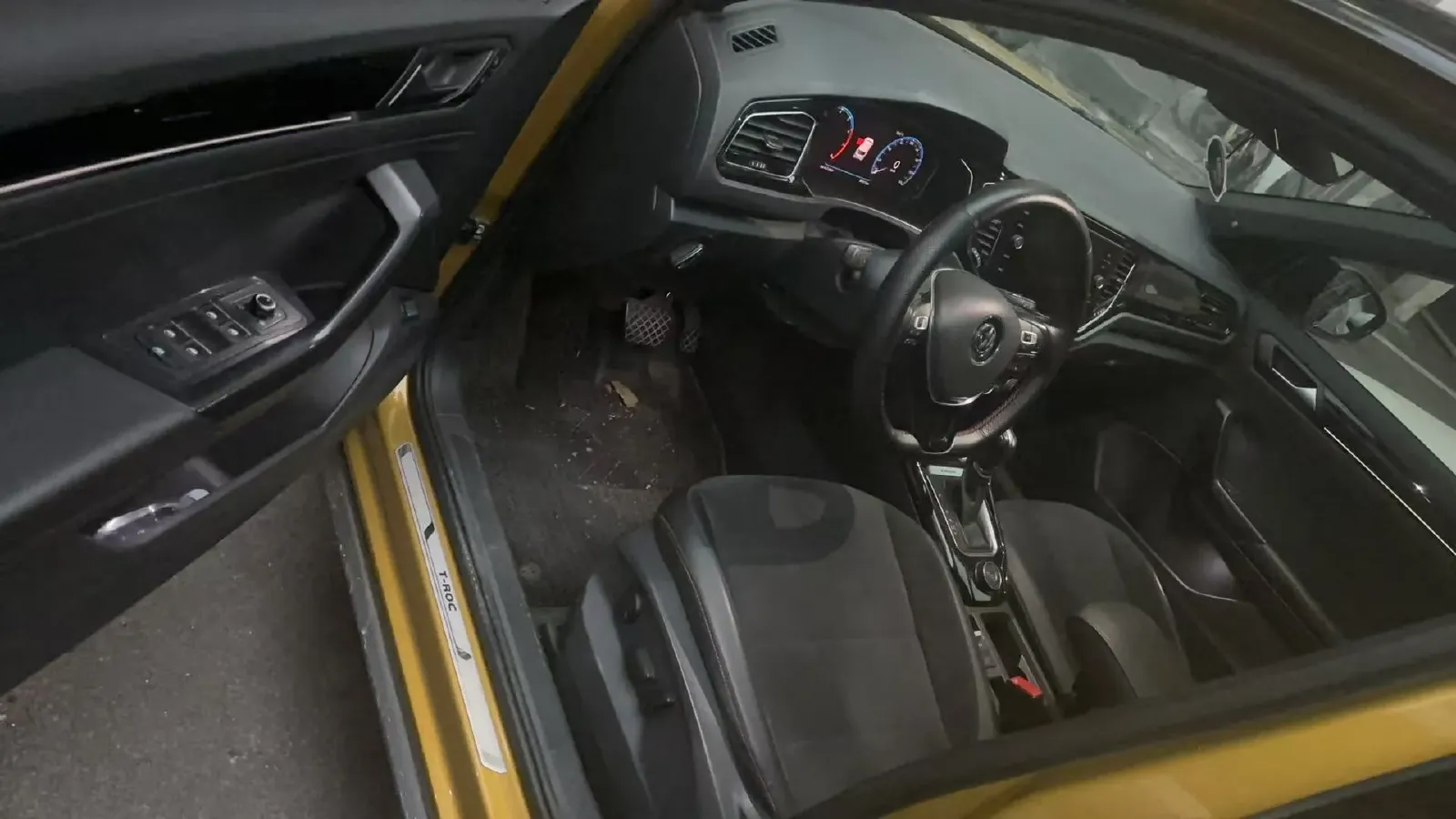 2018 Volkswagen T-Roc 1.4T 150HP L4 7DCT,autocango,china used car exporter,china ev exporter,chinese used car exporter,chinese used ev exporter