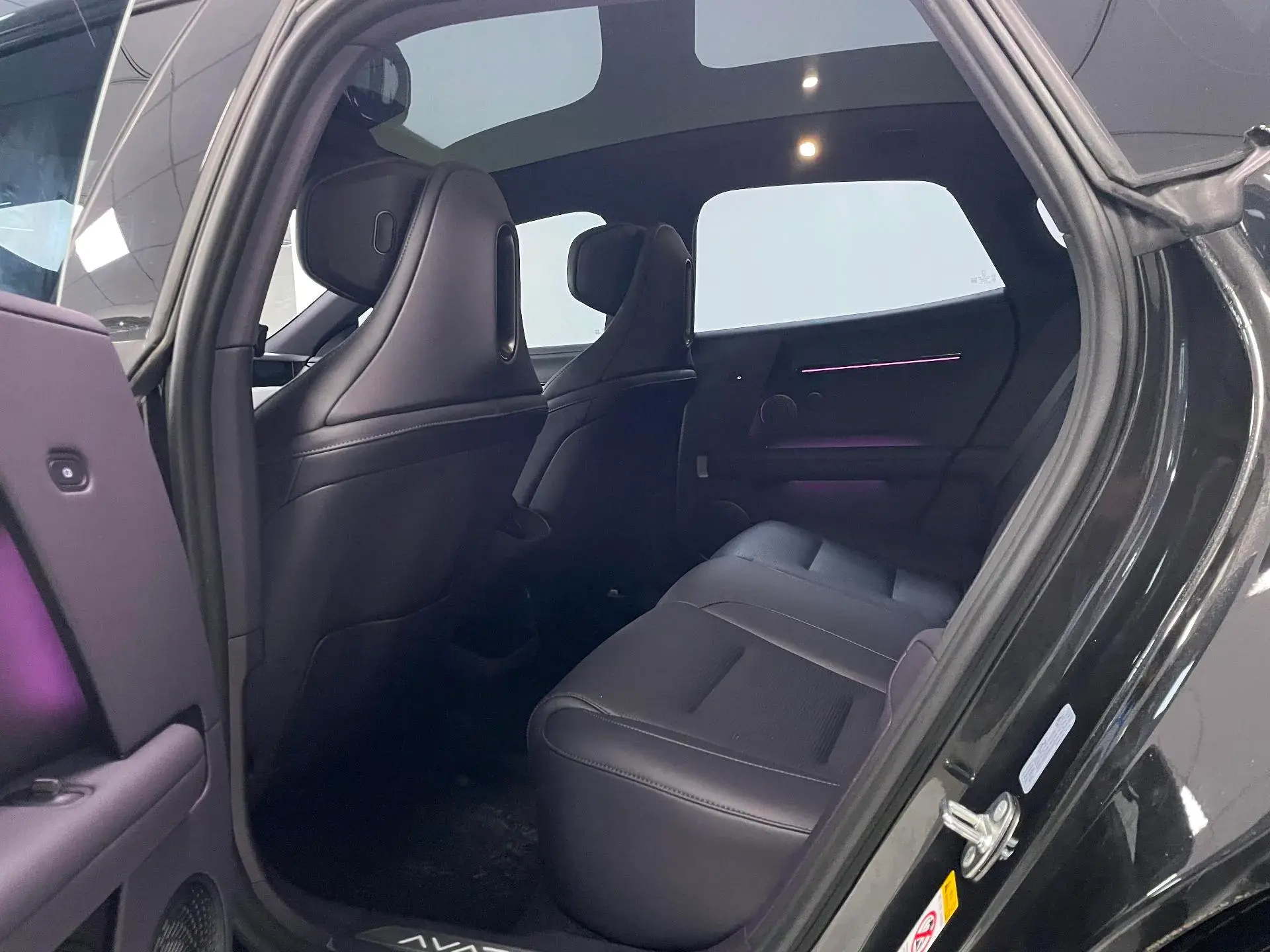 2025 AVATR 06 thumbnail 3