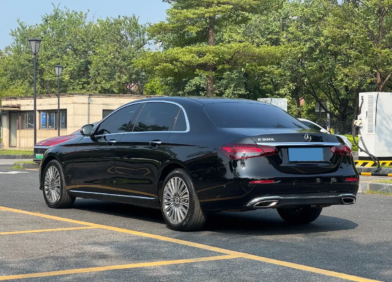 2022 Mercedes-Benz E Class 2.0T 258HP L4 9AT,autocango,china used car exporter,china ev exporter,chinese used car exporter,chinese used ev exporter