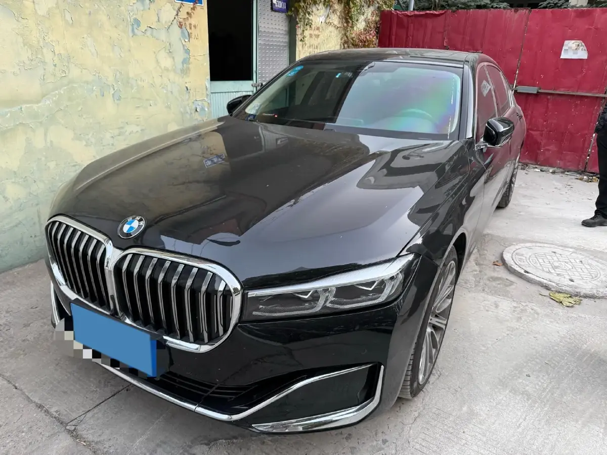 2019 BMW 7 Series 3.0T 340HP L6 8AT