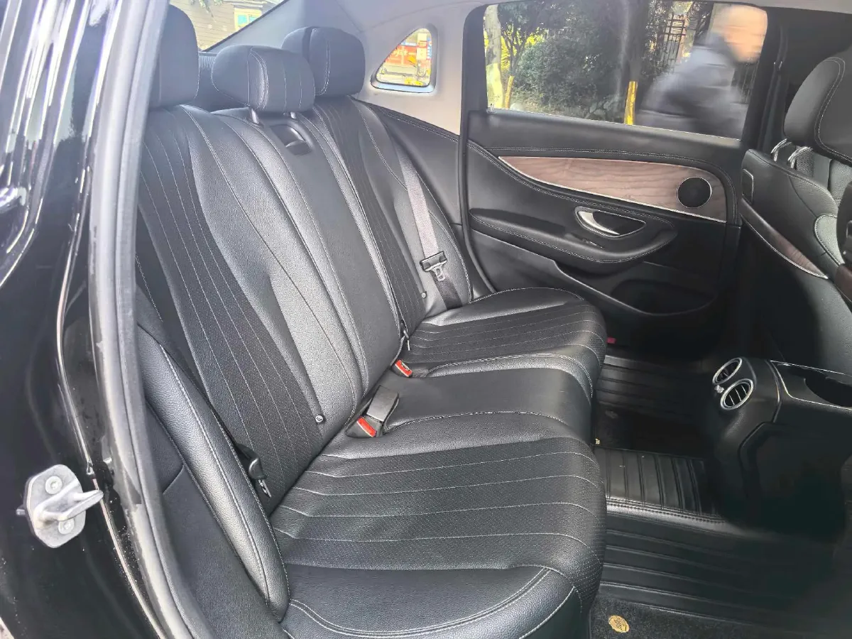 2020 Mercedes-Benz E Class 2.0T 258HP L4 9AT,autocango,china used car exporter,china ev exporter,chinese used car exporter,chinese used ev exporter