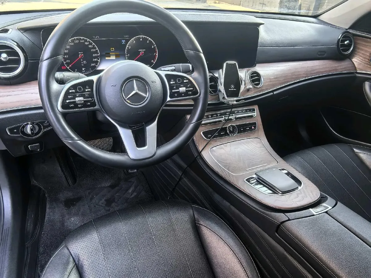 2020 Mercedes-Benz E Class 2.0T 258HP L4 9AT,autocango,china used car exporter,china ev exporter,chinese used car exporter,chinese used ev exporter