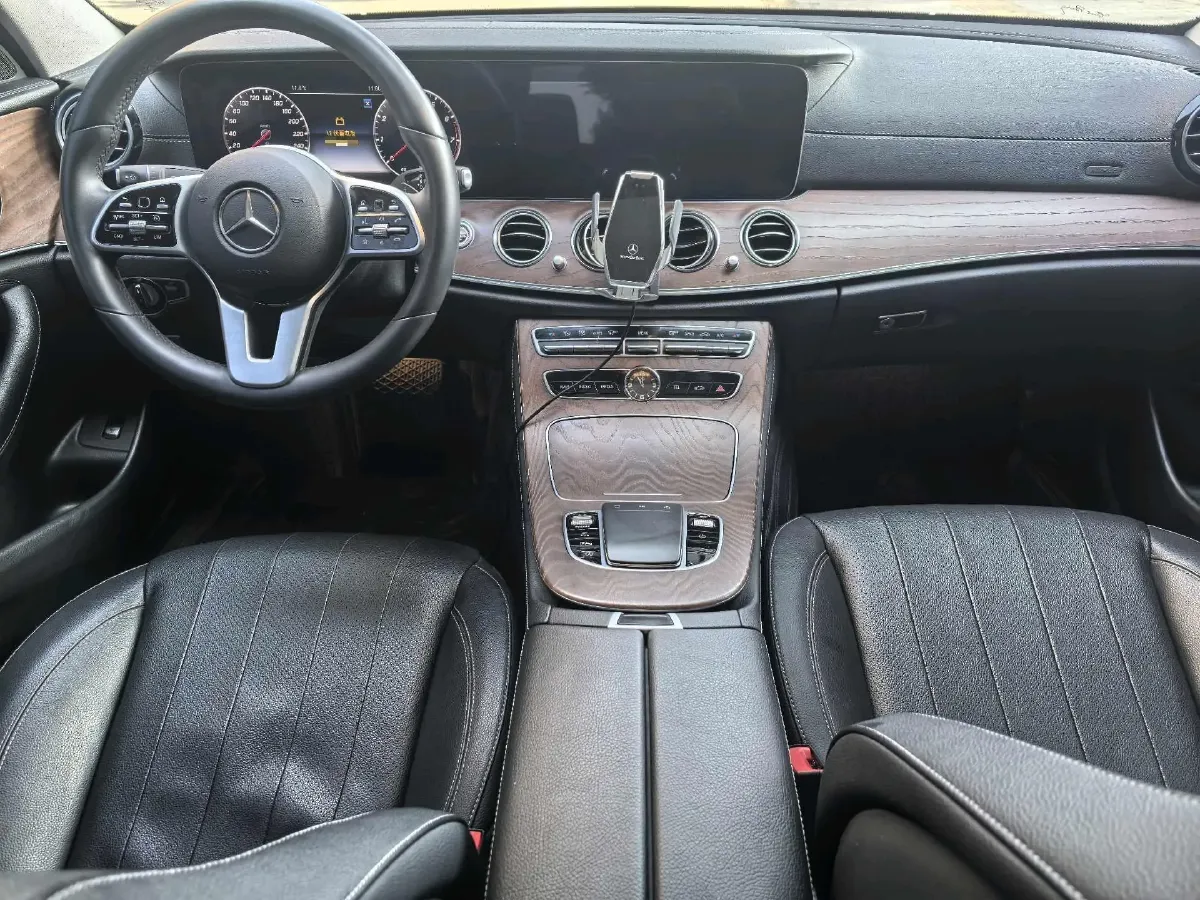2020 Mercedes-Benz E Class 2.0T 258HP L4 9AT,autocango,china used car exporter,china ev exporter,chinese used car exporter,chinese used ev exporter