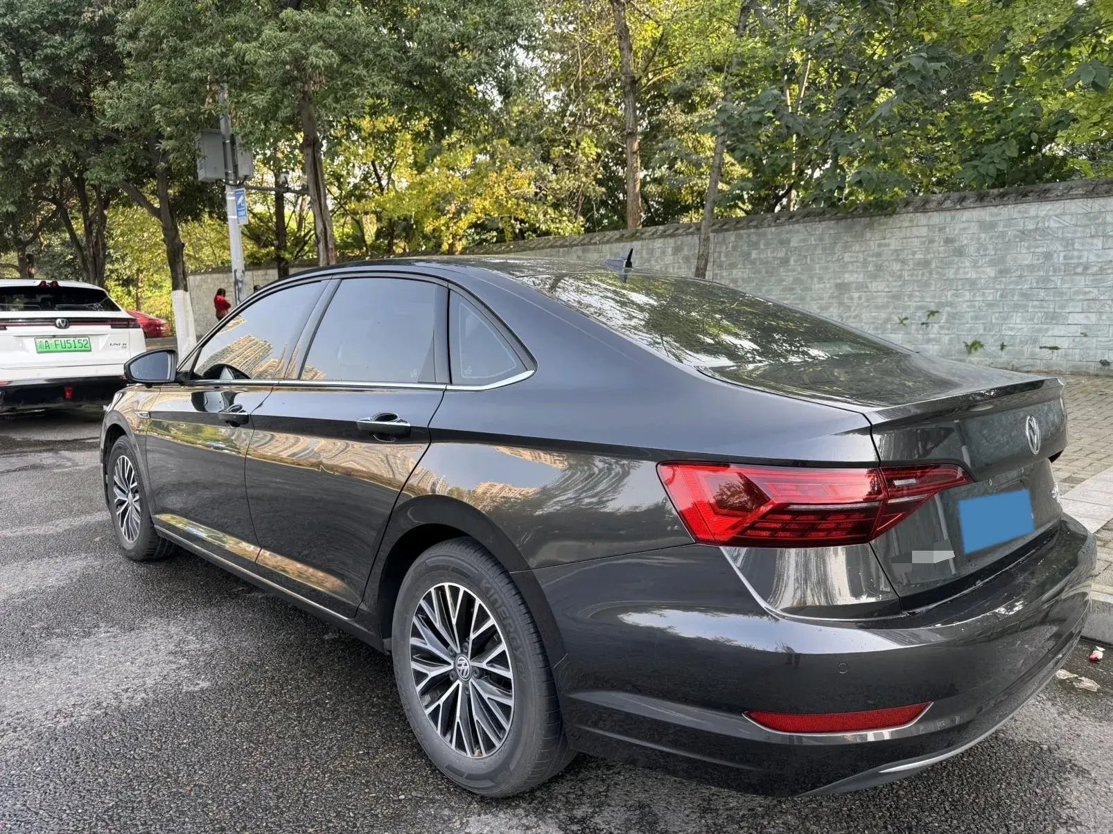 2021 VOLKSWAGEN SAGITAR thumbnail 4