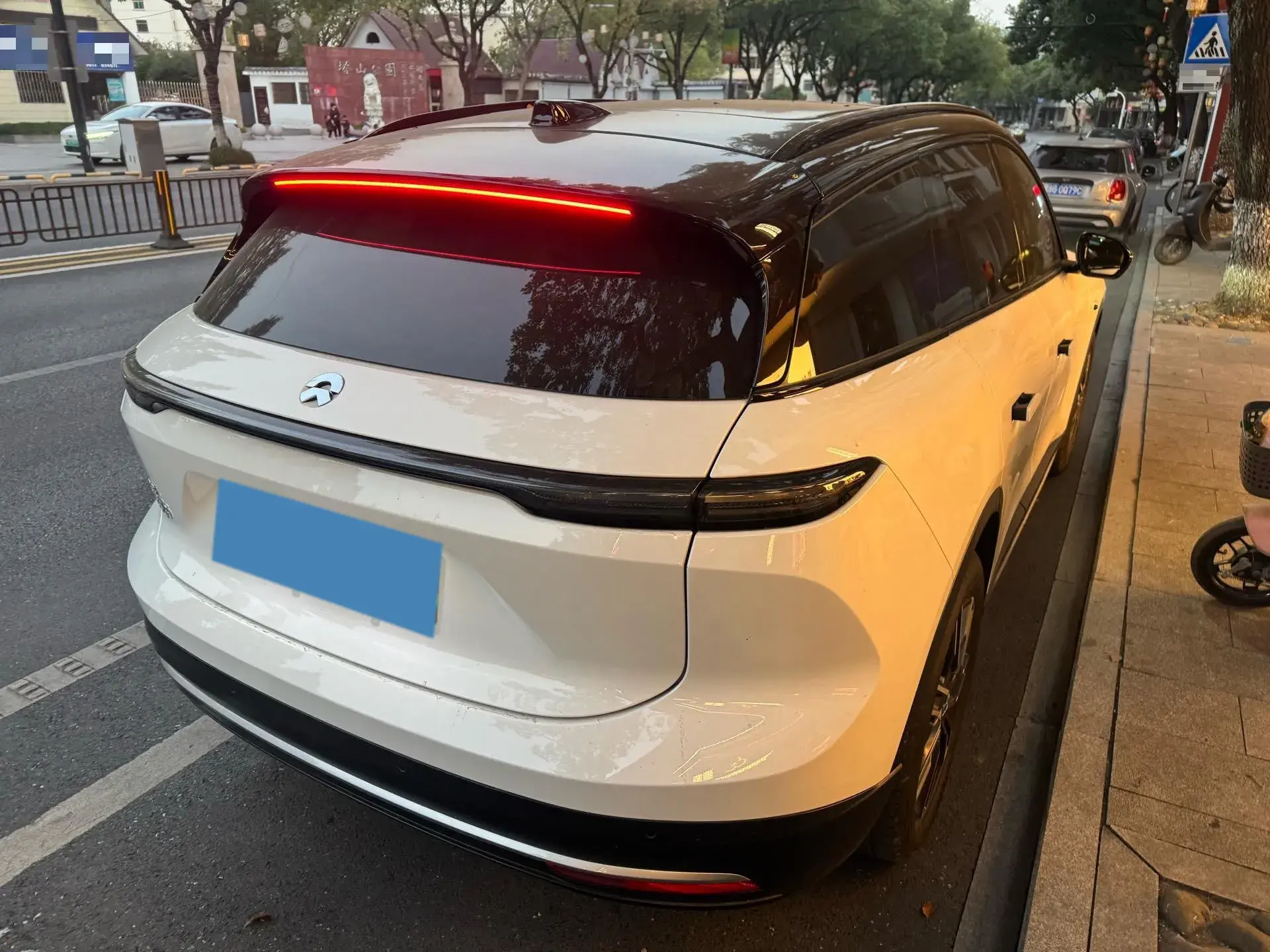 2024 NIO ES6 thumbnail 3