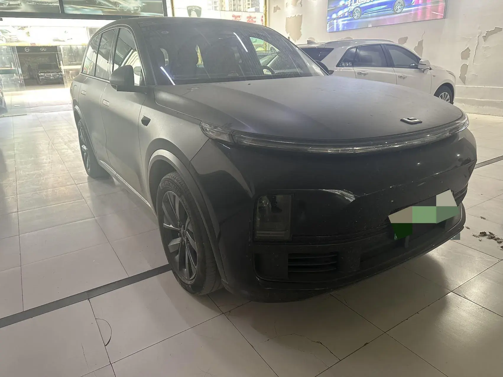 2023 LI L8 thumbnail 3