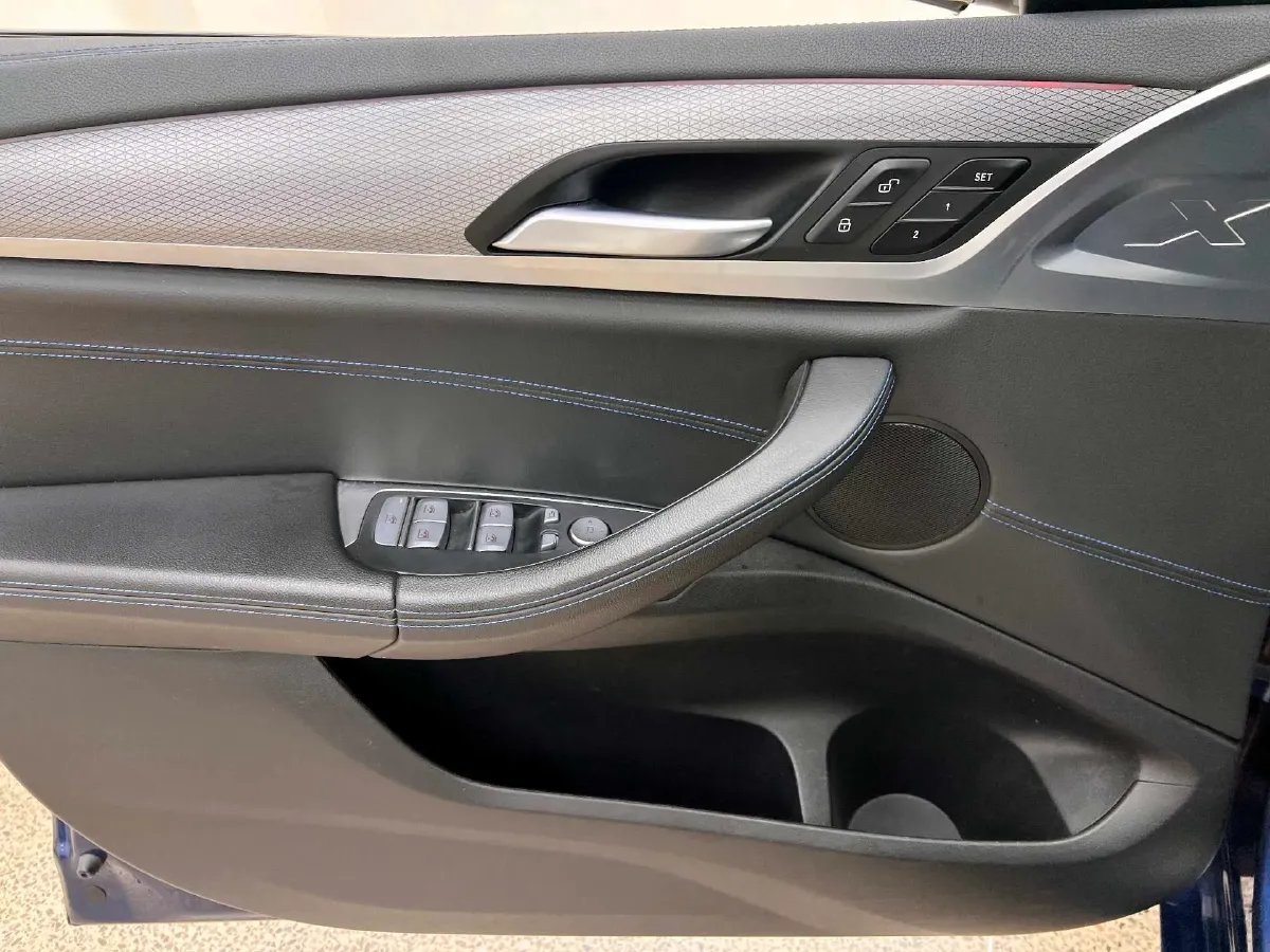 2021 BMW X4 2.0T 184HP L4 8AT,autocango,china used car exporter,china ev exporter,chinese used car exporter,chinese used ev exporter