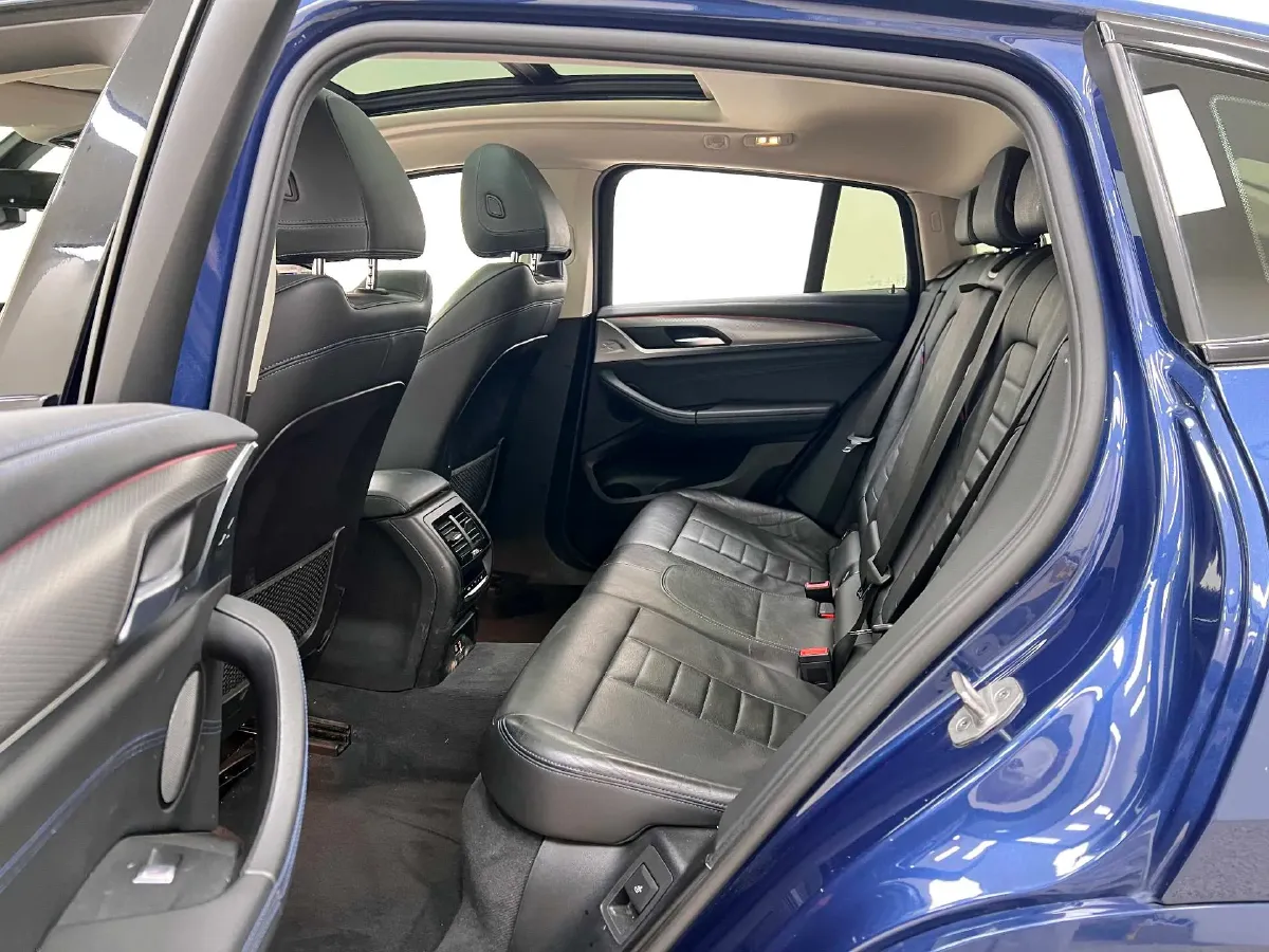 2021 BMW X4 2.0T 184HP L4 8AT,autocango,china used car exporter,china ev exporter,chinese used car exporter,chinese used ev exporter