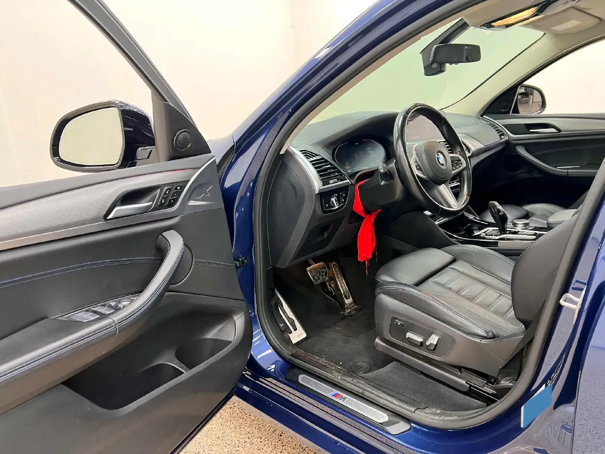 2021 BMW X4 2.0T 184HP L4 8AT,autocango,china used car exporter,china ev exporter,chinese used car exporter,chinese used ev exporter