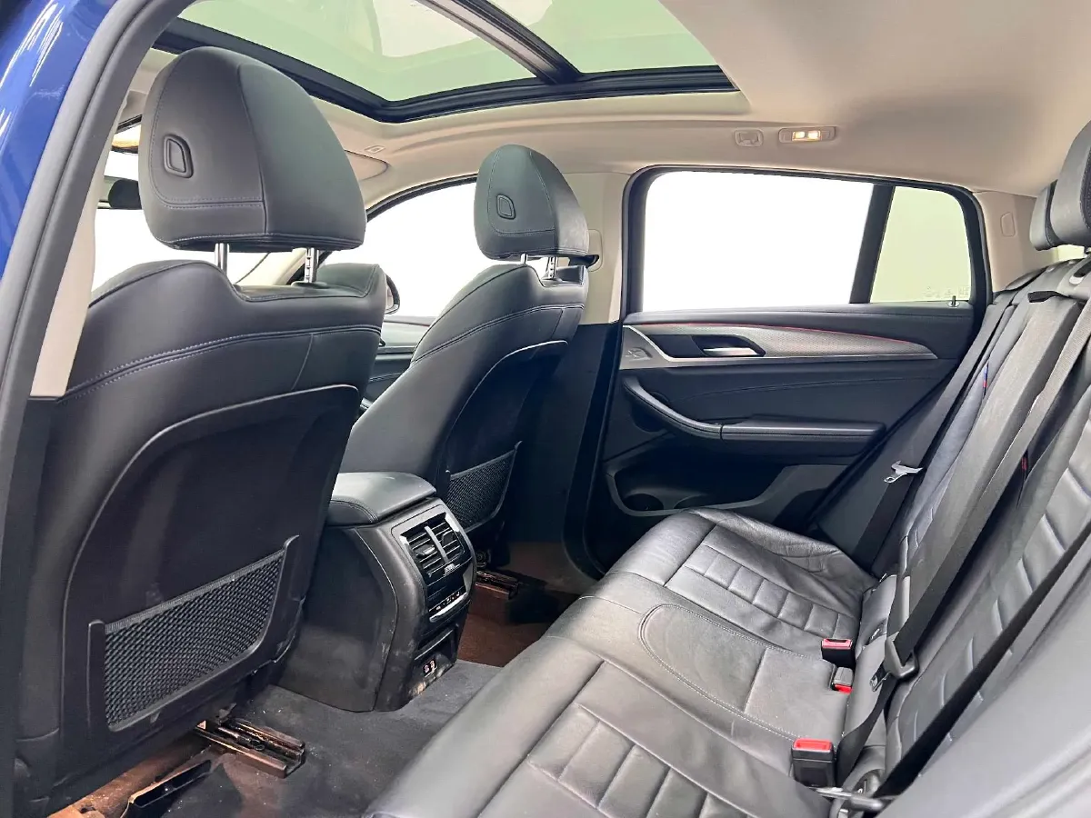 2021 BMW X4 2.0T 184HP L4 8AT,autocango,china used car exporter,china ev exporter,chinese used car exporter,chinese used ev exporter