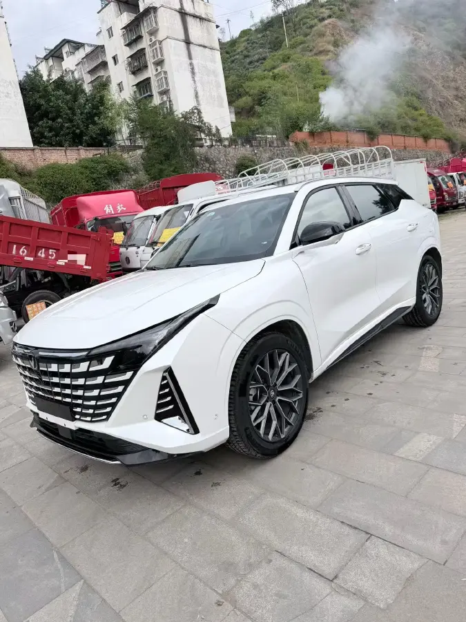 2025 ChangAn UNI-Z 1.5T 188HP L4 7DCT