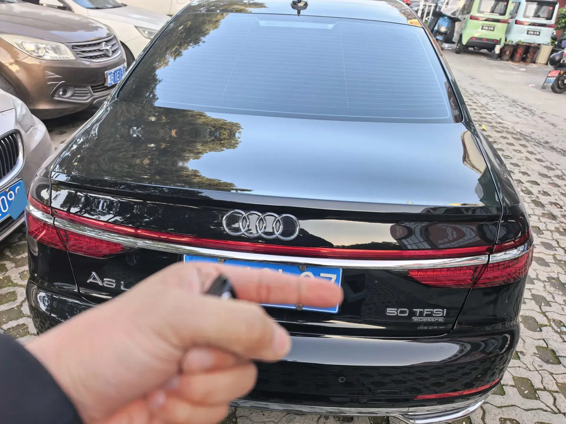 2019 AUDI A8 thumbnail 3