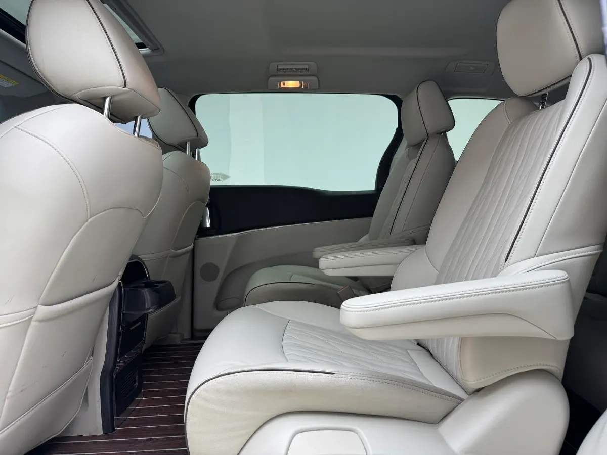 2022 Buick GL8 2.0T 237HP L4 9AT,autocango,china used car exporter,china ev exporter,chinese used car exporter,chinese used ev exporter