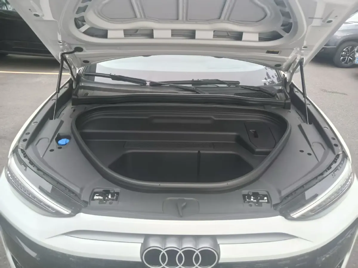 2025 Audi A6L e-tron BEV,autocango,china used car exporter,china ev exporter,chinese used car exporter,chinese used ev exporter