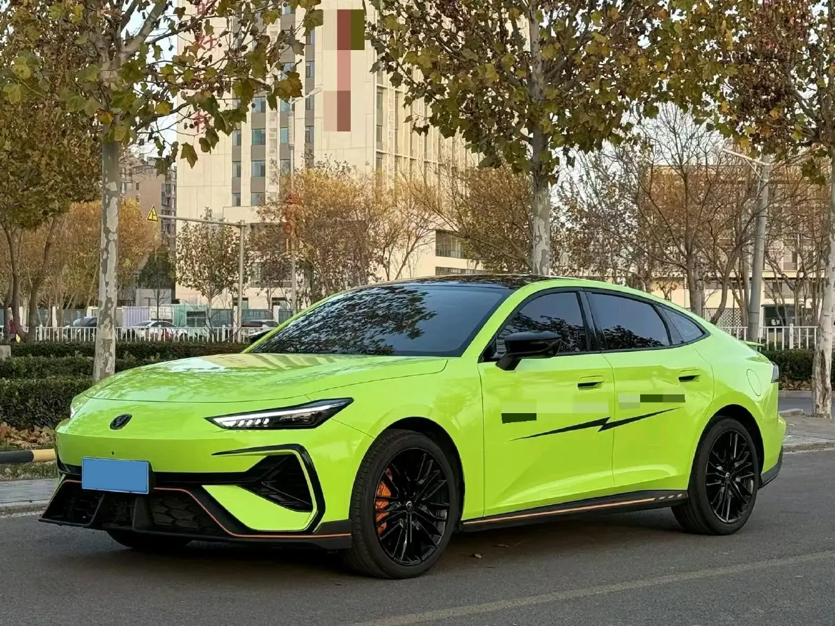 2025 ChangAn UNI-V 2.0T 245HP L4 8AT