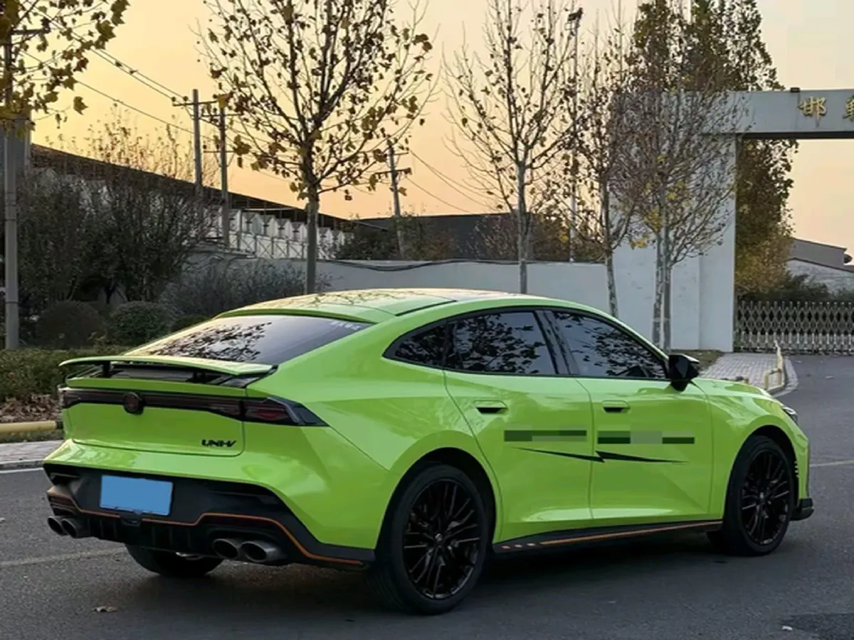 2025 ChangAn UNI-V 2.0T 245HP L4 8AT,autocango,china used car exporter,china ev exporter,chinese used car exporter,chinese used ev exporter