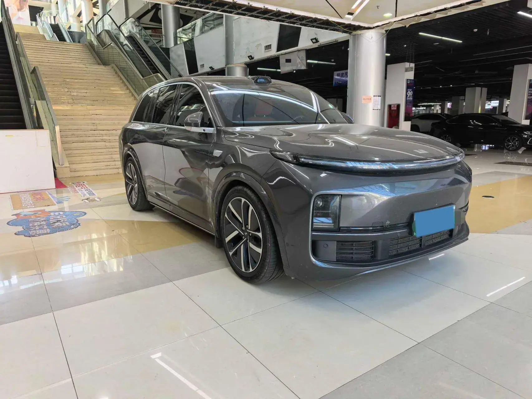 2023 LI L8 thumbnail 3