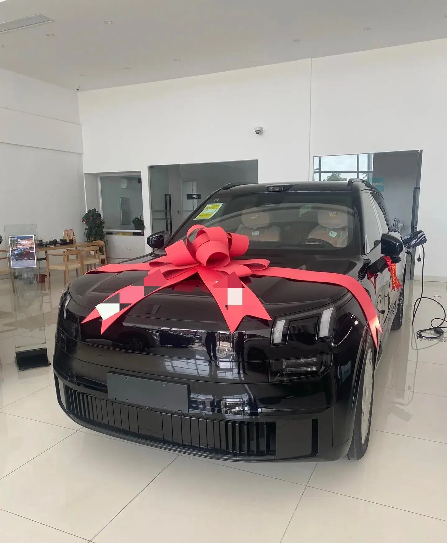 2025 LYNK&CO 900 view 1