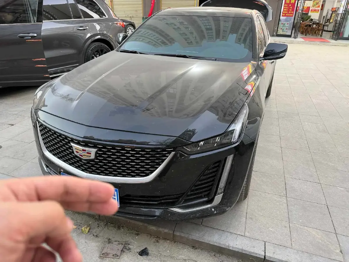 2023 Cadillac CT5 2.0T 237HP L4 10AT