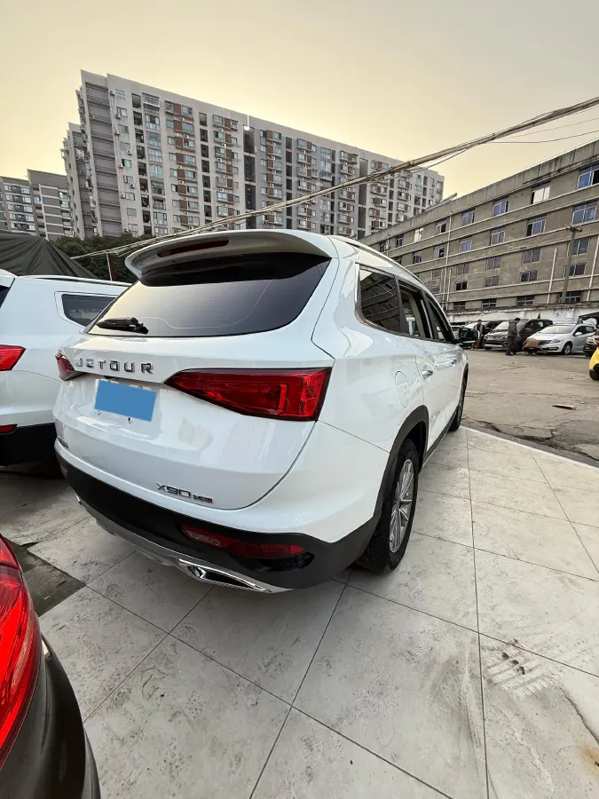 2019 Jetour X90 1.5T 147HP L4 6MT,autocango,china used car exporter,china ev exporter,chinese used car exporter,chinese used ev exporter