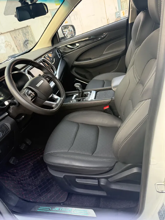 2019 Jetour X90 1.5T 147HP L4 6MT,autocango,china used car exporter,china ev exporter,chinese used car exporter,chinese used ev exporter