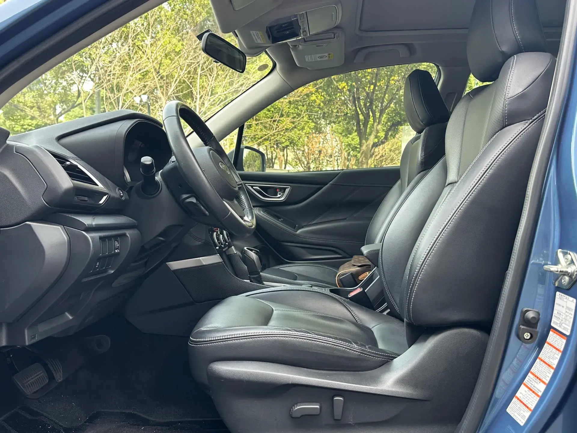 2021 SUBARU FORESTER thumbnail 4