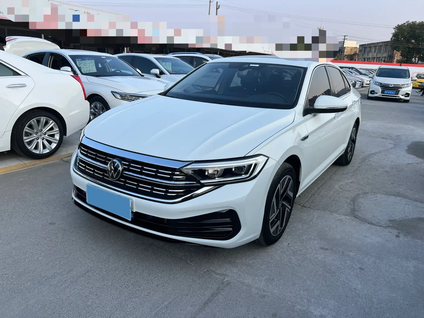 2024 VOLKSWAGEN SAGITAR view 1