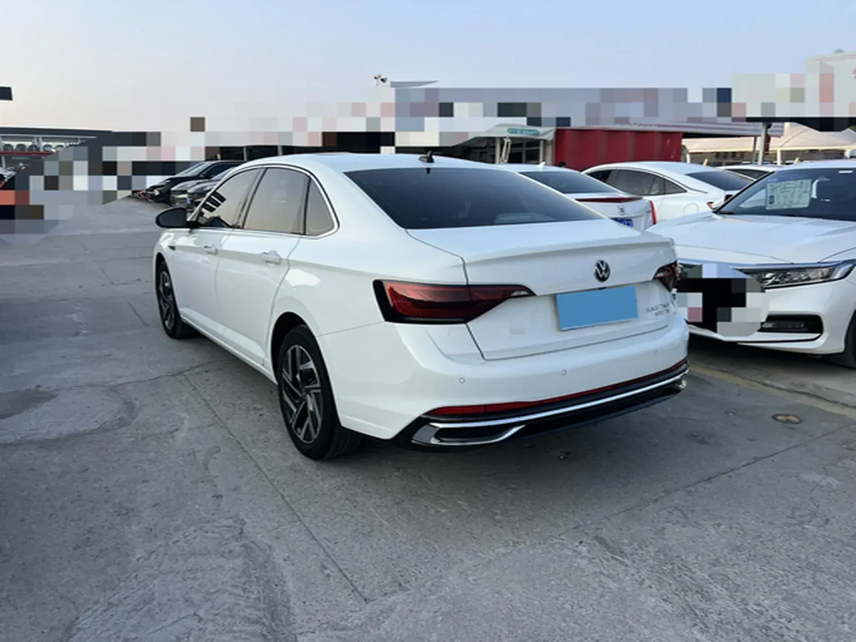 2024 VOLKSWAGEN SAGITAR thumbnail 4