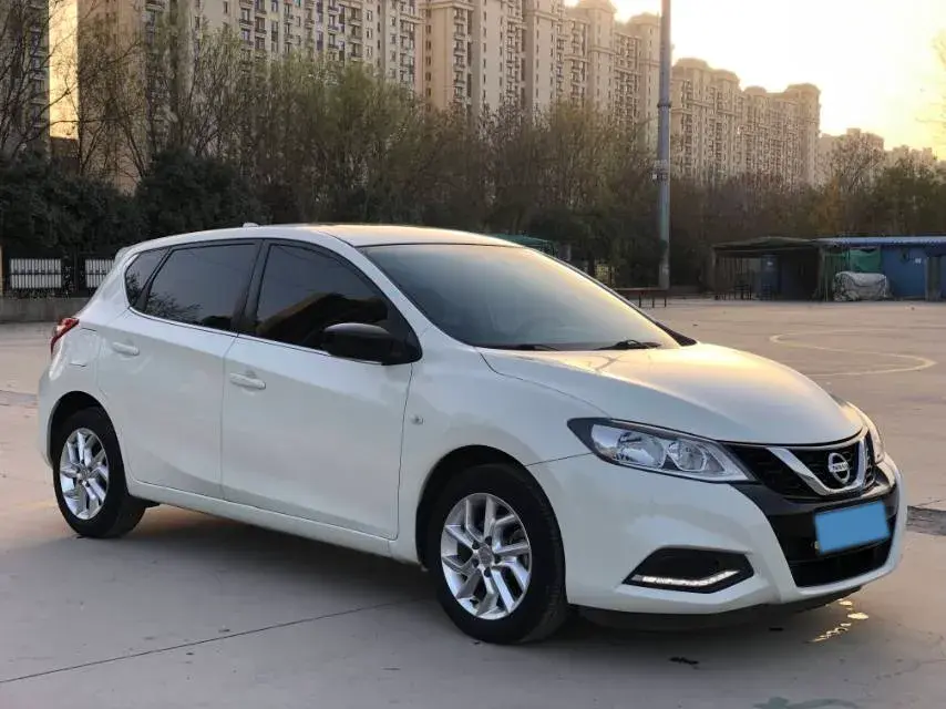 2021 NISSAN TIIDA thumbnail 3