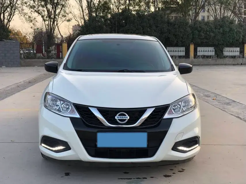 2021 NISSAN TIIDA thumbnail 2