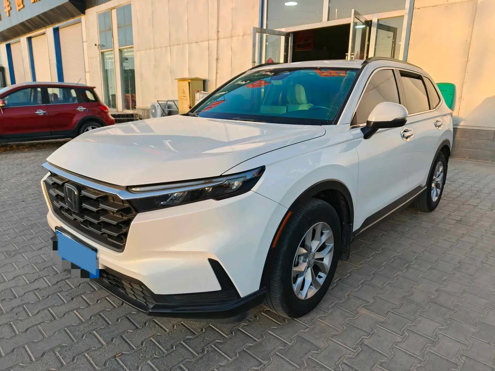 2023 HONDA CR-V view 1