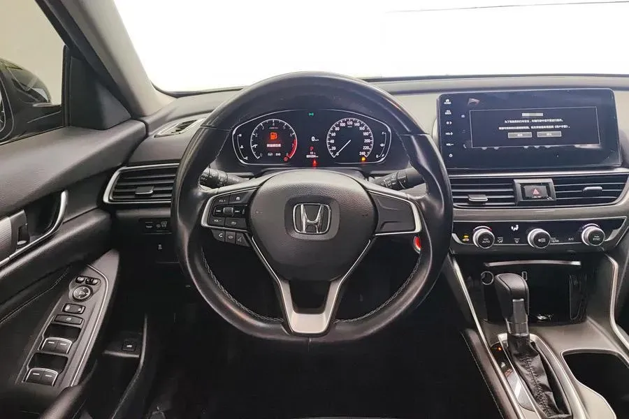 2022 Honda Accord 1.5T 194HP L4 CVT,autocango,china used car exporter,china ev exporter,chinese used car exporter,chinese used ev exporter