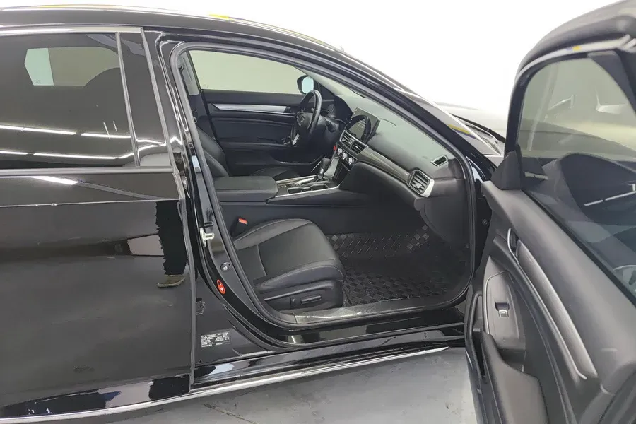 2022 Honda Accord 1.5T 194HP L4 CVT,autocango,china used car exporter,china ev exporter,chinese used car exporter,chinese used ev exporter